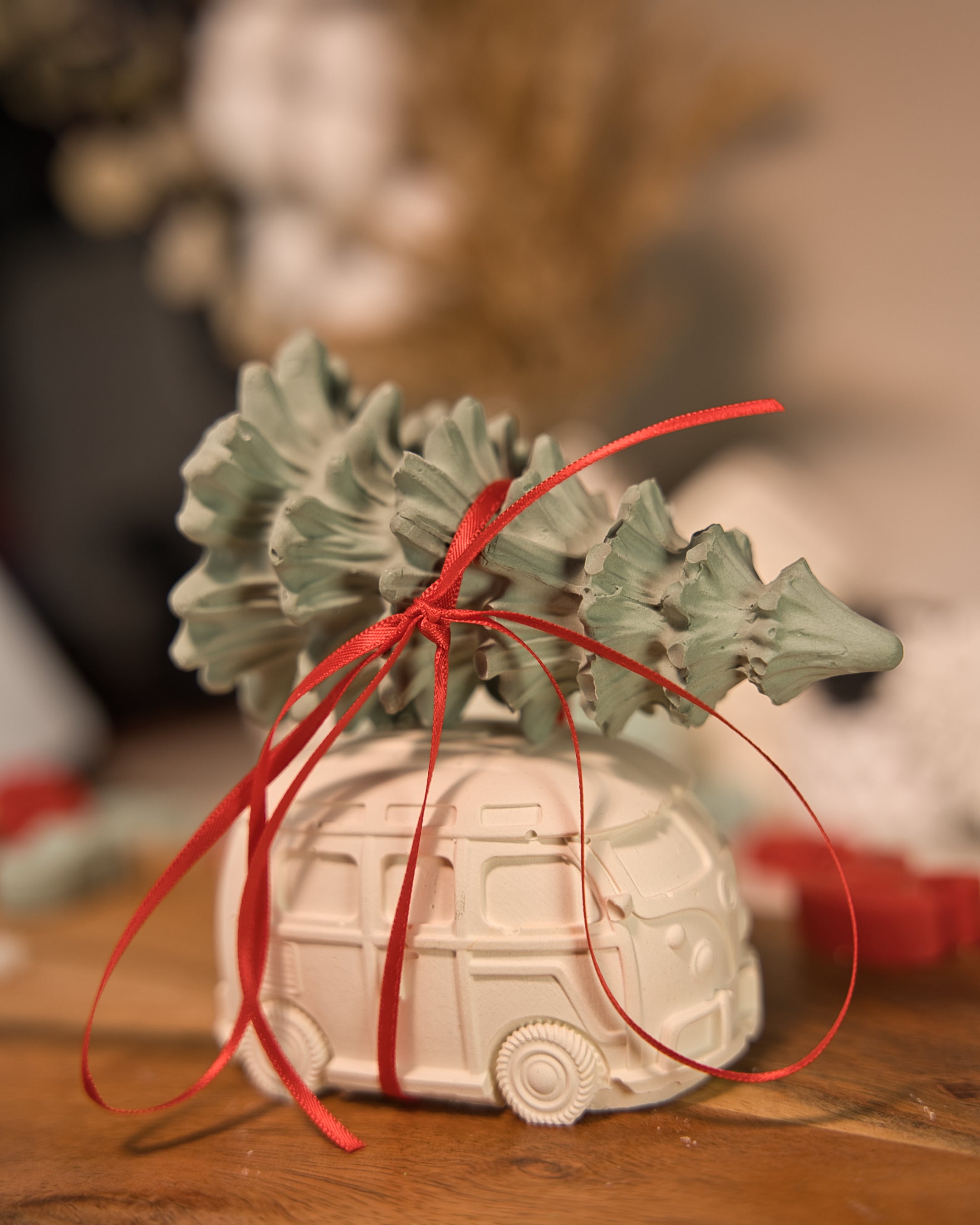 Handmade Mineral Design Bully