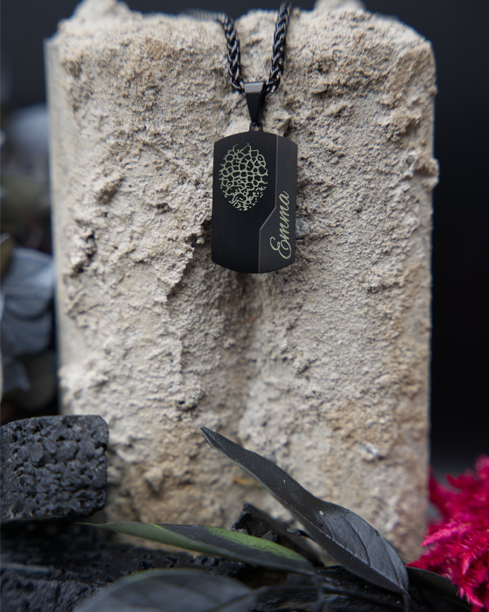 Dog Tag Gravuranhänger Pure Schwarz aus Edelstahl mit Nasen-, Finger- oder Pfotenabdruck