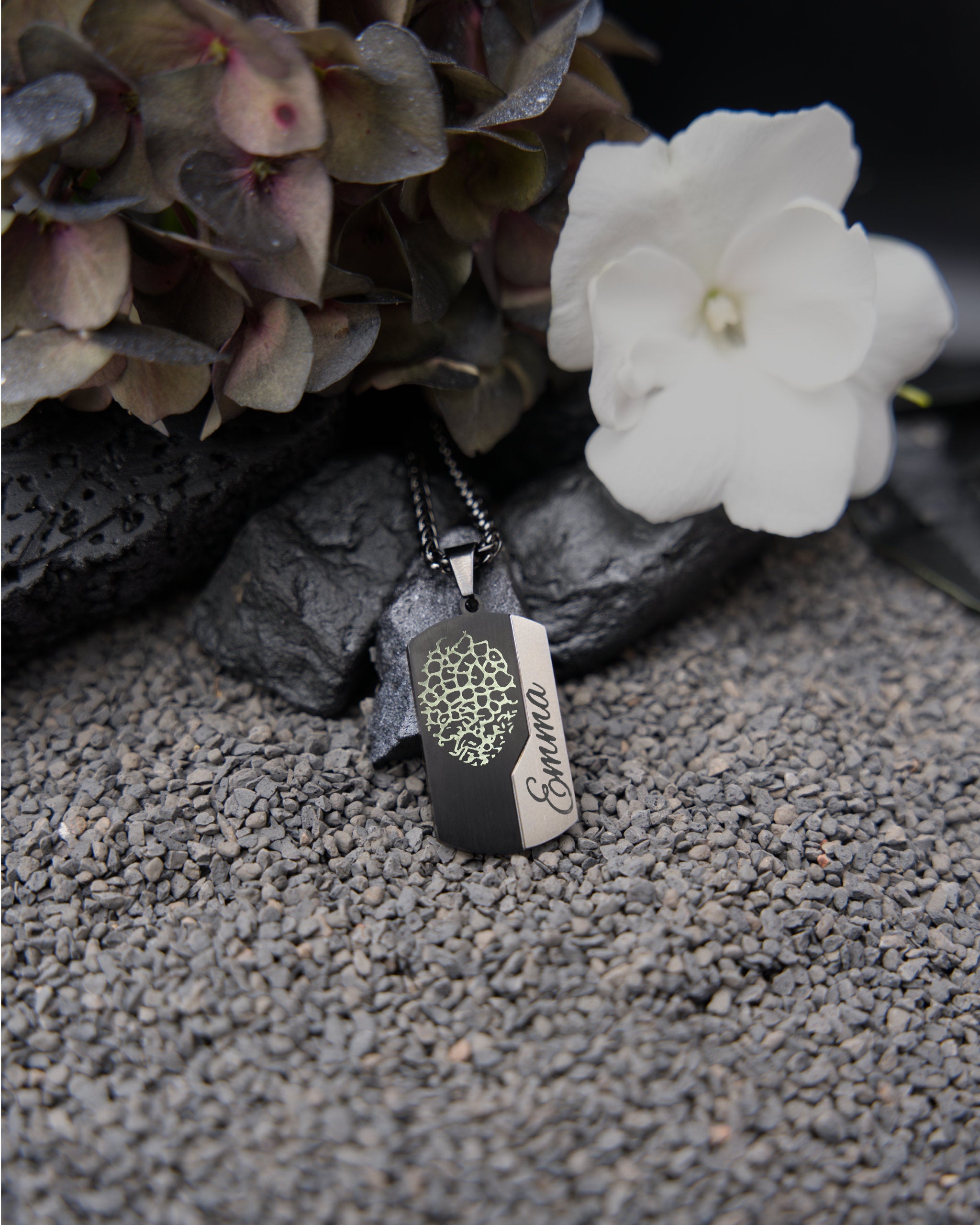 Dog Tag Gravuranhänger Bicolor Schwarz & Silber aus Edelstahl mit Nasen-, Finger- oder Pfotenabdruck